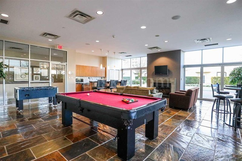 列治文高档住宅小区1300尺2室Townhouse出租